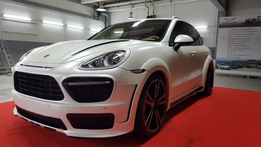  Porsche Cayenne Turbo by Folienwerk-NRW 2016 года  (фото 4 из 7)